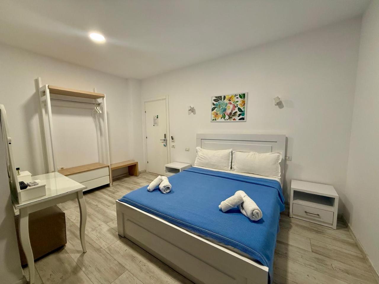 Hotel Stolis ฮีมาเรอ ภายนอก รูปภาพ